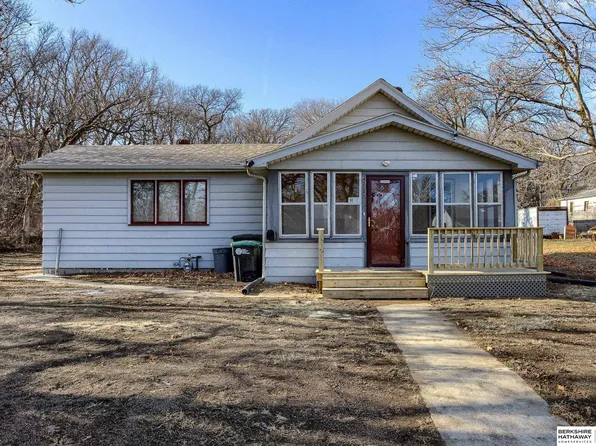 4512 N 17th St, Omaha, NE 68110