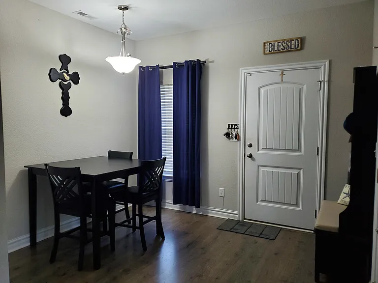 1231 Stewart St — Photo 20