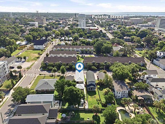 3rd image of 219 N Devilliers St