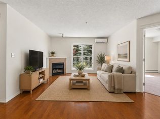 43 N Country Village Ln NE #2106, Calgary, AB T3K 0G2
