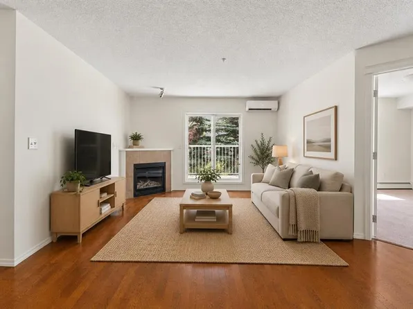 43 N Country Village Ln NE #2106, Calgary, AB T3K 0G2