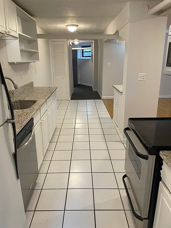 Building Photo - 83 Pleasant St #B1