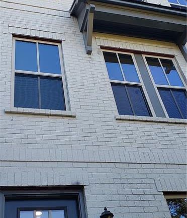 2nd image of 2695 Queenstown St