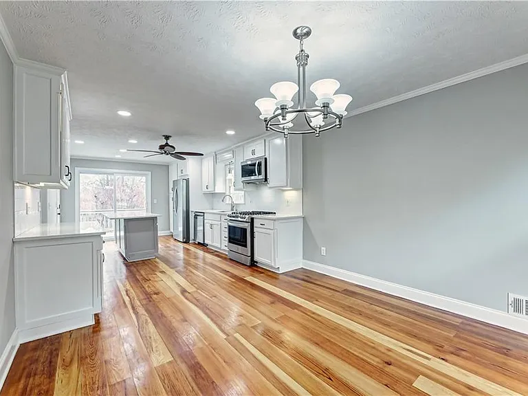 4843 McPherson Dr NE — Photo 3