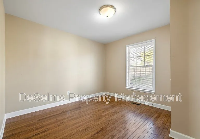 508 S 12th St — Photo 21