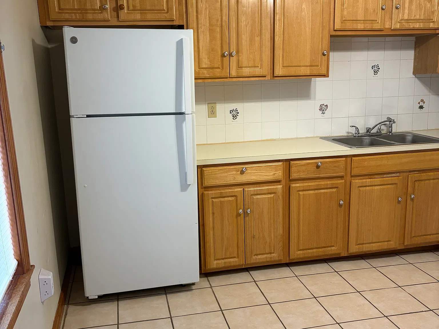 3 bed, $1,500 — Photo 2