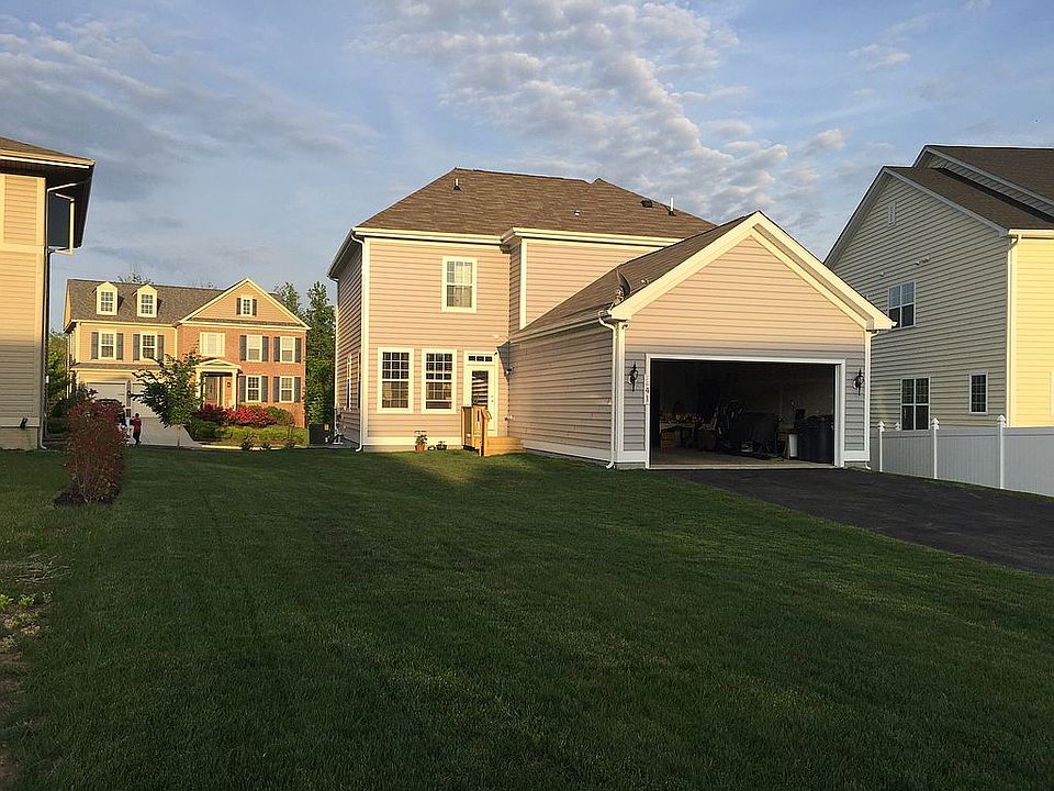 2nd image of 241 Pear Blossom Rd