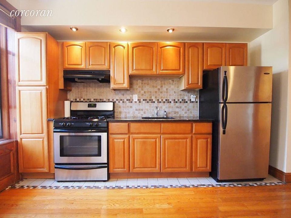 1st image of 931 Pacific St APT 3L