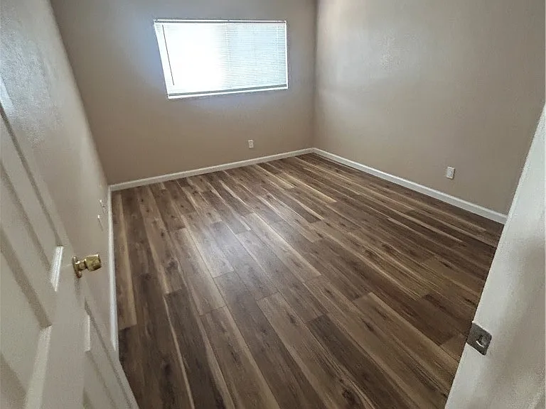 2469 W Acacia Ave — Photo 19