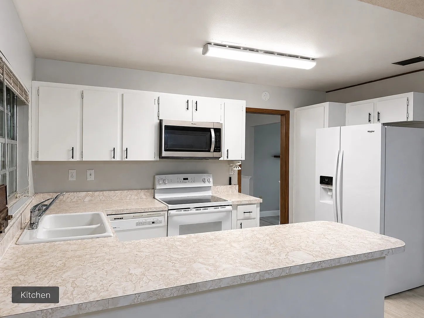 3 bed, 1658 sqft, $2,450 — Photo 4