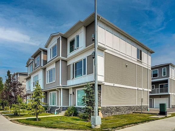 4th image of 241 W Saddlepeace Cres NE