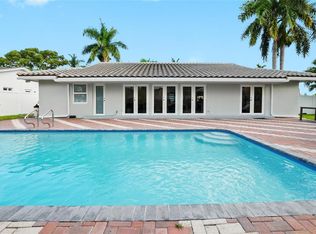 21100 Highland Lakes Blvd, Miami, FL 33179