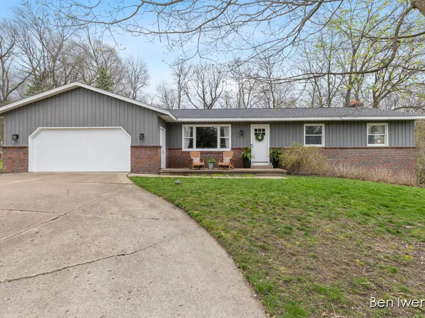 1140 Farnsworth Ave SE, Grand Rapids, MI 49546