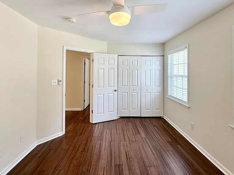 2729 E Shoreham St — Photo 43