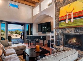 25 Honeysuckle Cir, Santa Fe, NM 87506