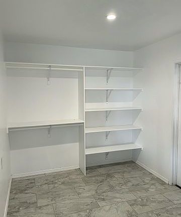 3rd image of 4213 Hampshire Ln