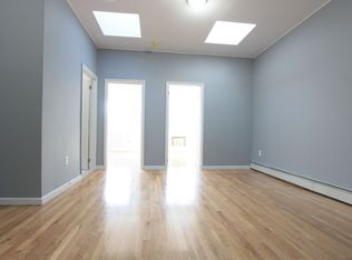 130 Woodbine St APT 2F, Brooklyn, NY 11221
