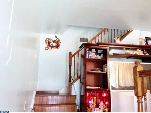 2nd image of 7330 Meadowlark Pl