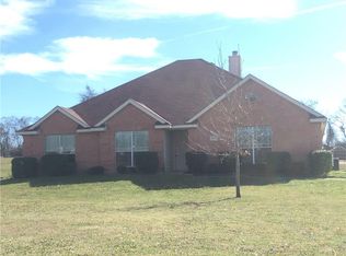 1110 Waterford Dr, Waxahachie, TX 75167