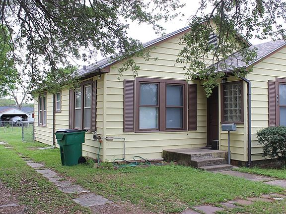 2nd image of 409 Magnusson Ave