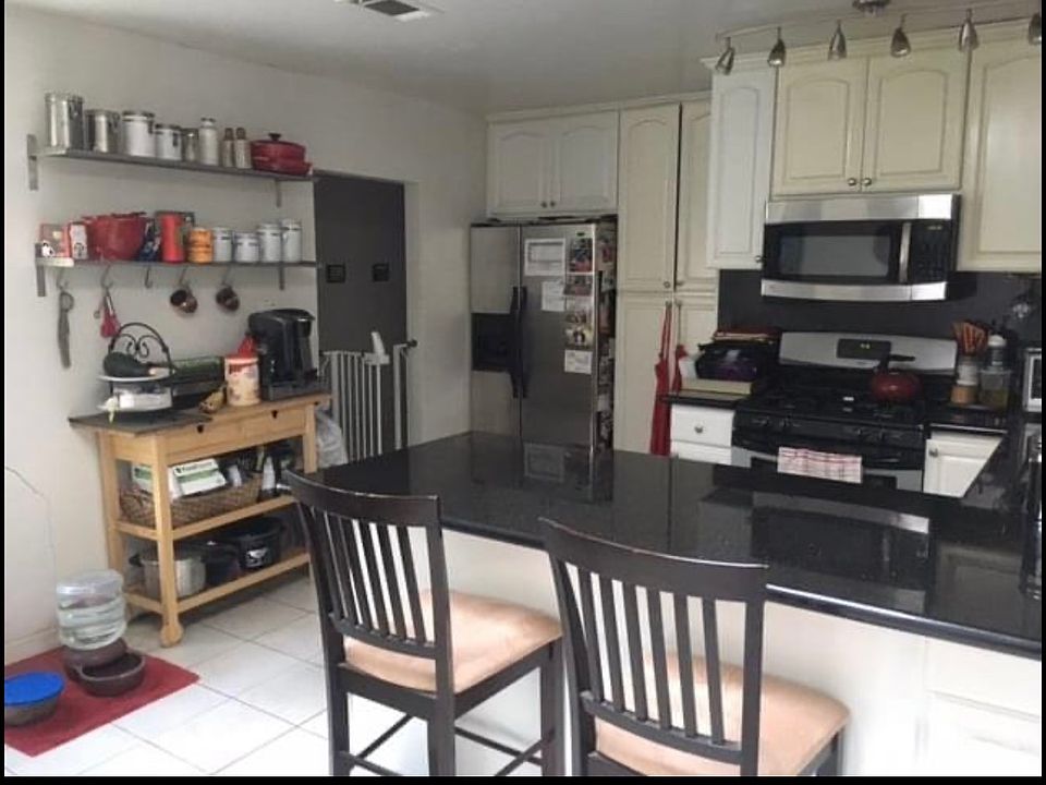 1st image of 4445 Texas St #1