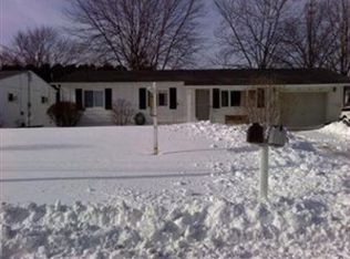 1068 Memory Ln, Vermilion, OH 44089