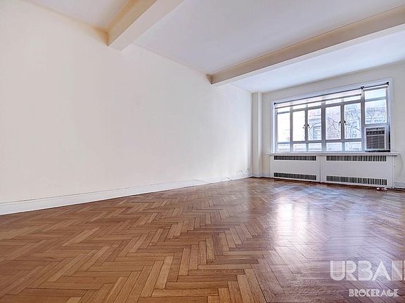 2nd image of 10 W 74th St APT 3A