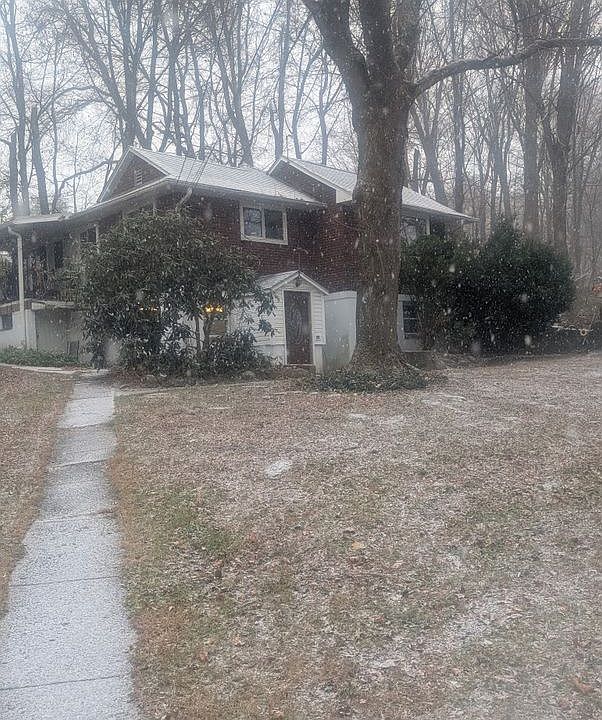 1st image of 9 Hollow Brook Pl