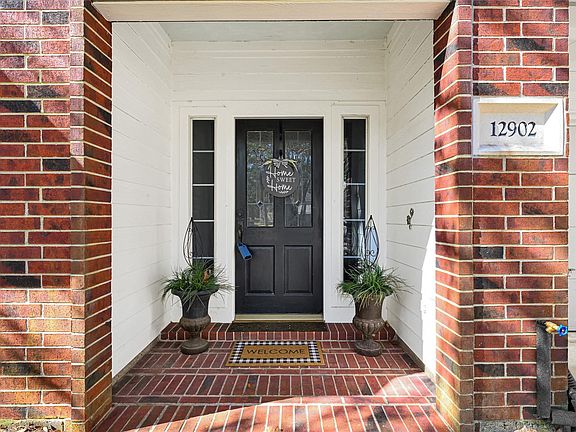 2nd image of 12902 Chalfield Cir