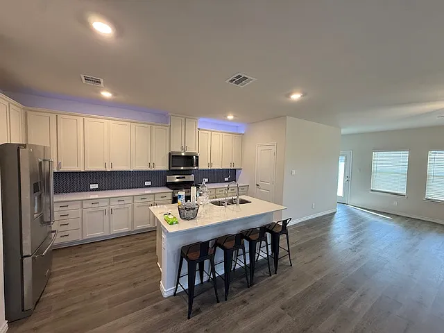 3837 Silver City Ave — Photo 5