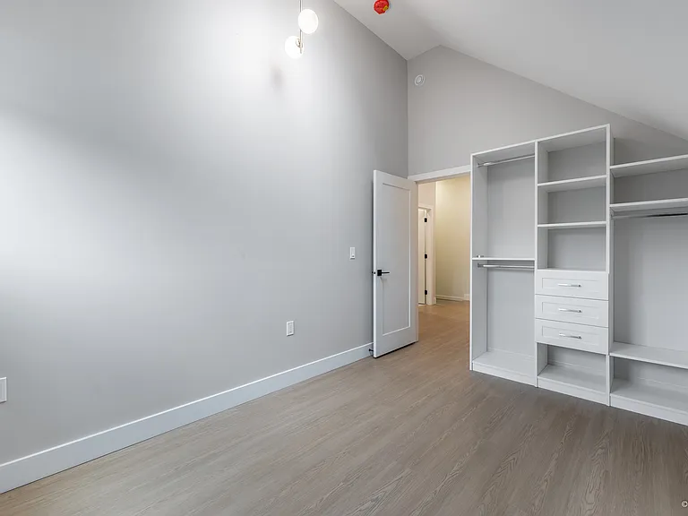 8926 Shepherd Way #UPPER HOUSE — Photo 21