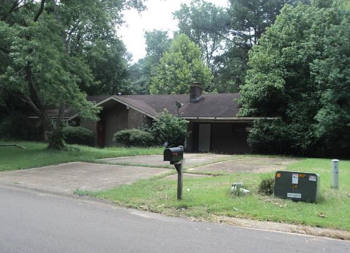 2nd image of 159 Mayfair Dr