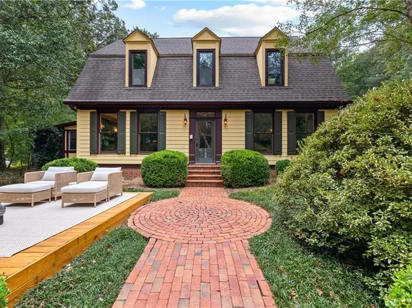 135 Emerald Ln, Fayetteville, GA 30214