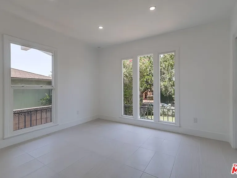 1318 S Longwood Ave — Photo 19