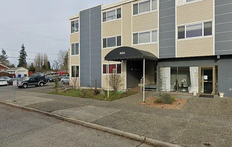 Olympic Manor — Photo 2