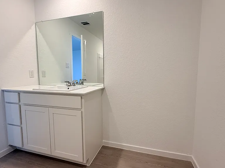 3195 Dispatch Dr — Photo 11