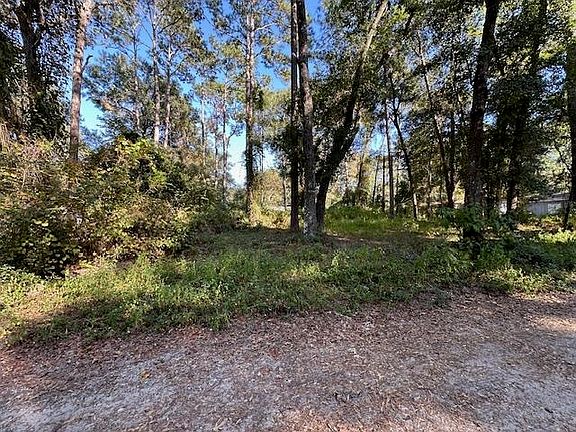3rd image of 5982 Deer Park Cir