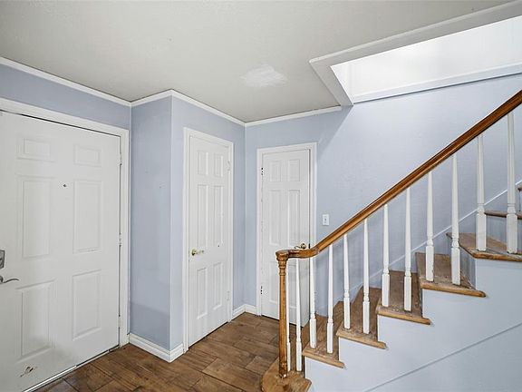 3rd image of 1504 N Hudson St