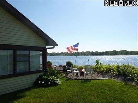3rd image of 2166 NE River Rd
