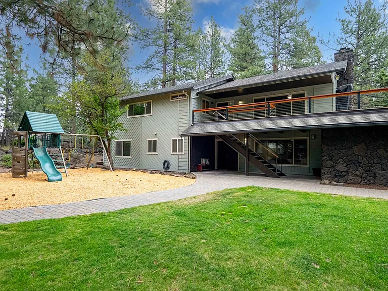 61124 Roughrider Ln — Photo 1