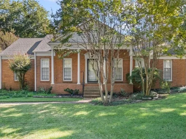 2304 Howard Rd, Germantown, TN 38138