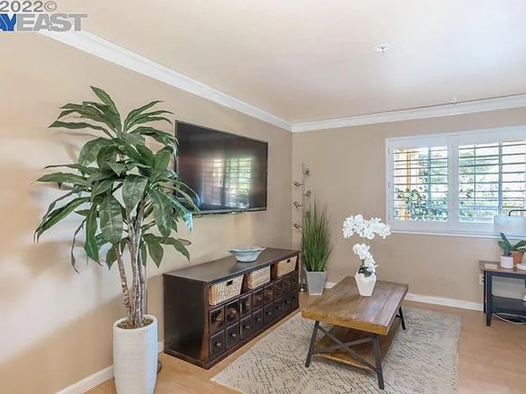 725 Watson Canyon Ct #114 — Photo 8
