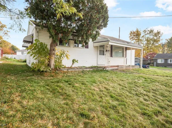 1985 Clairmont Ave, Akron, OH 44301