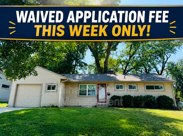 208 SW McClendon Dr, Lees Summit, MO 64081