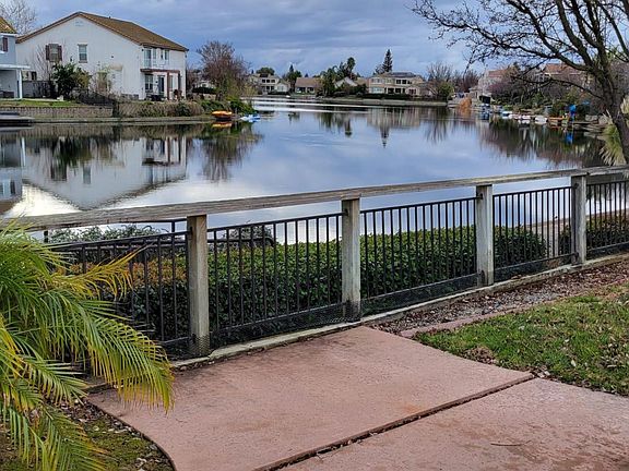 4th image of 9198 W Laguna Way
