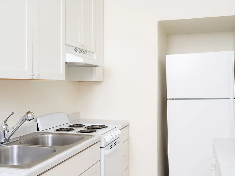Belmont Apartments — Photo 4