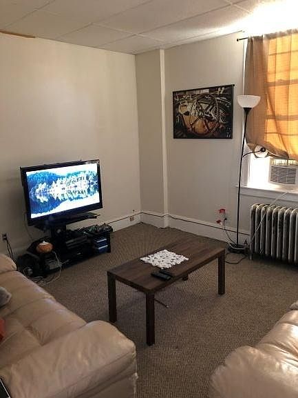 2nd image of 544 Broad St