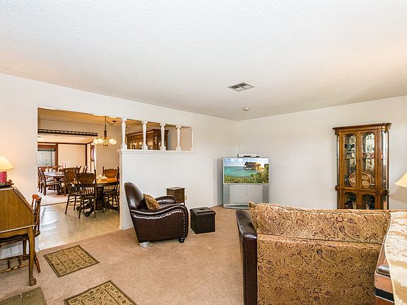 2nd image of 286 Coronado Dr