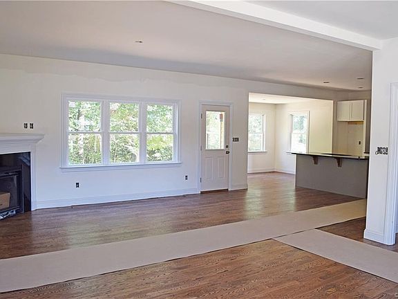 3rd image of 8032 Rose Hill Dr