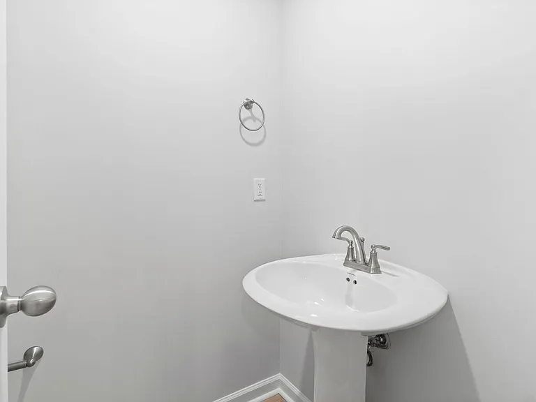 2299 Raleigh Ct #B — Photo 14